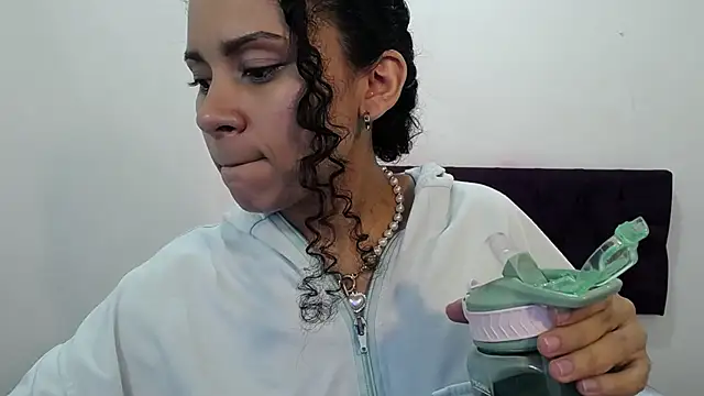 Little18Doll online show from 08-02-26, 10:52
