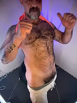 wolfbucker online show from 03-11-26, 05:35