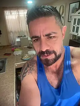 wolfbucker online show from 04-30-26, 03:07