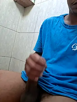 Snapshot of Andersinho205 chatting on 03-08-26, 12:53 Andersinho205 online show from 03-08-26, 12:53