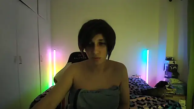 Snapshot of HoneyValentine chatting on 05-28-26, 07:00 HoneyValentine online show from 05-28-26, 07:00