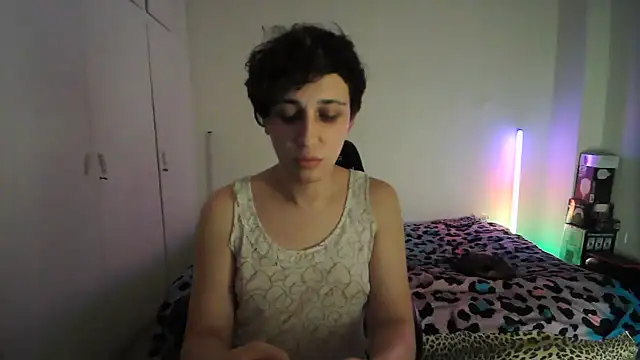 Snapshot of HoneyValentine chatting on 06-13-26, 07:56 HoneyValentine online show from 06-13-26, 07:56