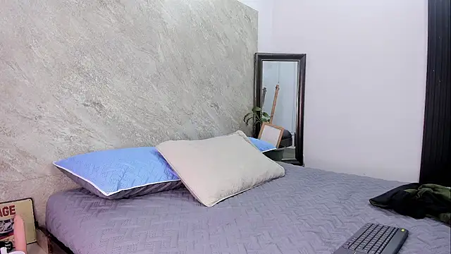 Snapshot of Treyk_king chatting on 02-07-26, 03:54 Treyk king online show from 02-07-26, 03:54