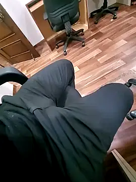 Snapshot of rohit16770 chatting on 02-06-26, 05:23 rohit16770 online show from 02-06-26, 05:23