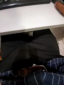 Snapshot of rohit16770 chatting on 03-09-26, 05:33 rohit16770 online show from 03-09-26, 05:33