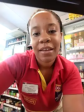 Snapshot of Asia_37 chatting on 02-13-26, 08:27 Asia 37 online show from 02-13-26, 08:27