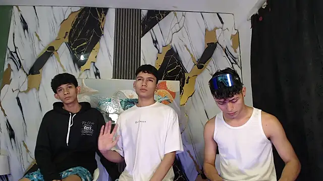 AVENGER BOYS2026 online show from 05-05-26, 07:22