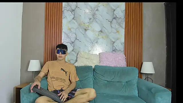 AVENGER BOYS2026 online show from 06-08-26, 07:14