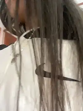 Michelle ec online show from 03-09-26, 07:18