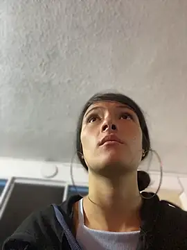 Michelle ec online show from 05-28-26, 03:42