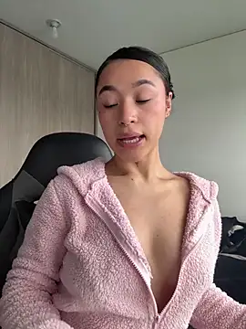 Snapshot of crystal_dlun chatting on 02-08-26, 03:59 crystal dlun online show from 02-08-26, 03:59