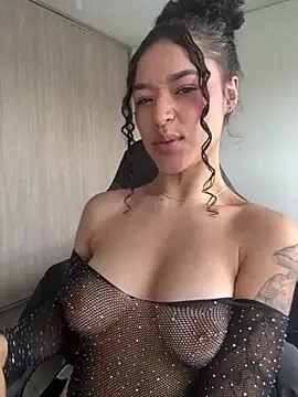 Snapshot of crystal_dlun chatting on 02-12-26, 02:34 crystal dlun online show from 02-12-26, 02:34