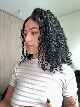 Snapshot of crystal_dlun chatting on 02-18-26, 03:08 crystal dlun online show from 02-18-26, 03:08