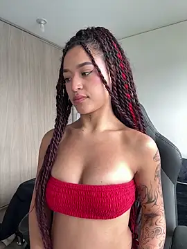 Snapshot of crystal_dlun chatting on 03-07-26, 03:42 crystal dlun online show from 03-07-26, 03:42