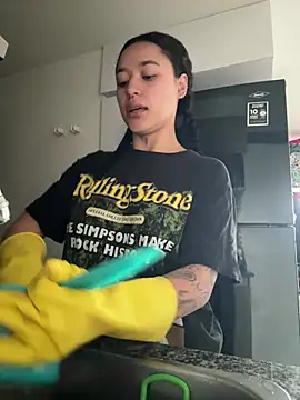 crystal dlun online show from 04-29-26, 03:38