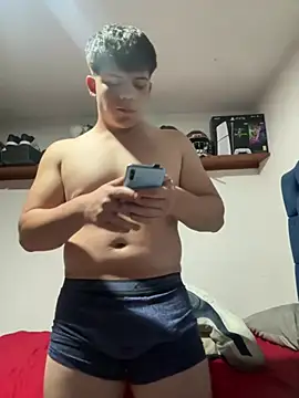 Snapshot of padrinito_69 chatting on 03-11-26, 06:30 padrinito 69 online show from 03-11-26, 06:30