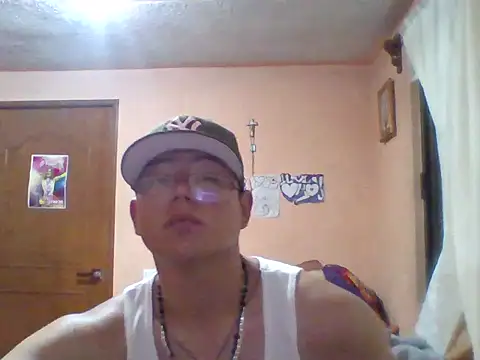 Snapshot of soyrodryp chatting on 06-27-26, 06:40 soyrodryp online show from 06-27-26, 06:40