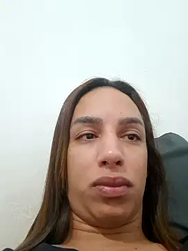 Snapshot of ofjuliaa chatting on 02-18-26, 02:24 ofjuliaa online show from 02-18-26, 02:24