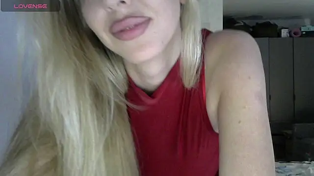 LizaSweetyq online show from 04-28-26, 12:10
