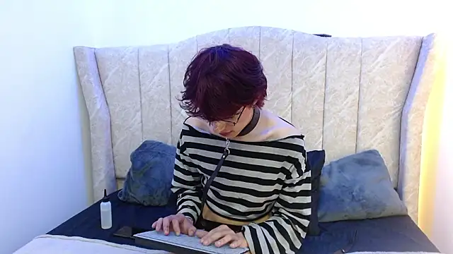 Angel adrien online show from 02-10-26, 01:04