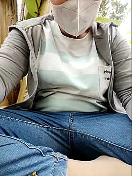 linhha23 online show from 04-25-26, 02:47