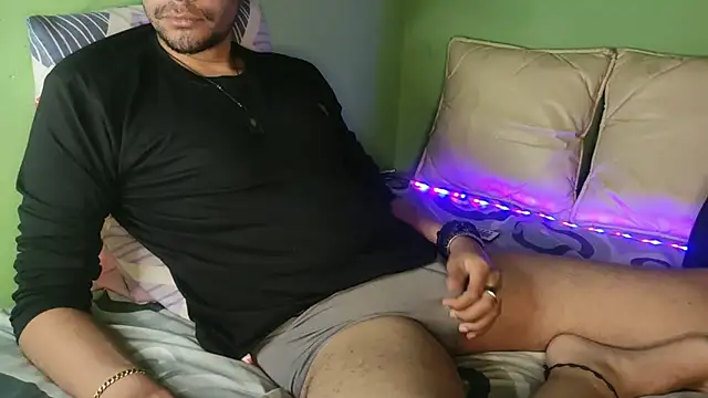 Taylor Blaze94 online show from 03-08-26, 01:03