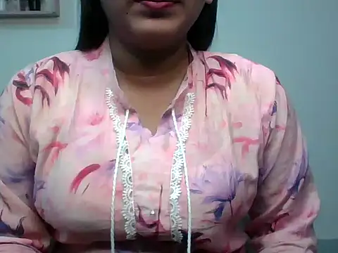 Snapshot of Sima_Roy95 chatting on 01-15-26, 04:33 Sima Roy95 online show from 01-15-26, 04:33