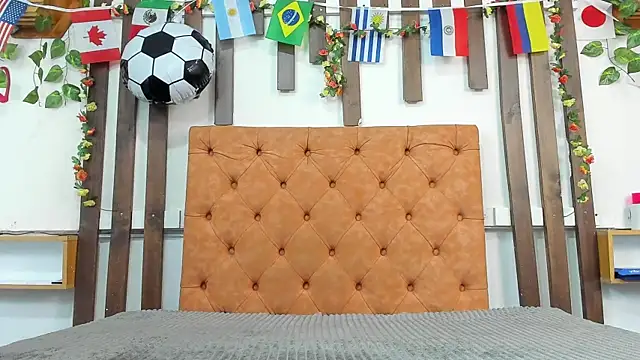 MeowMota  online show from 07-22-26, 06:54
