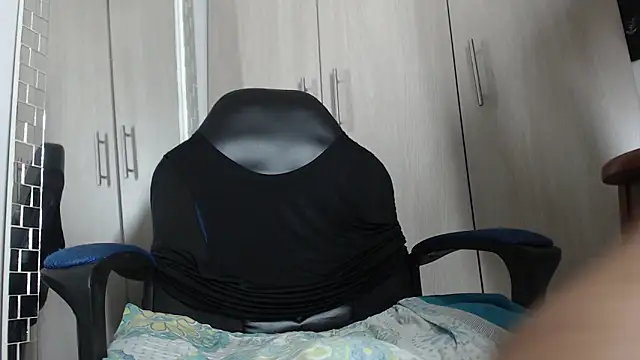 Snapshot of Nash_fit18 chatting on 02-22-26, 11:03 Nash fit18 online show from 02-22-26, 11:03