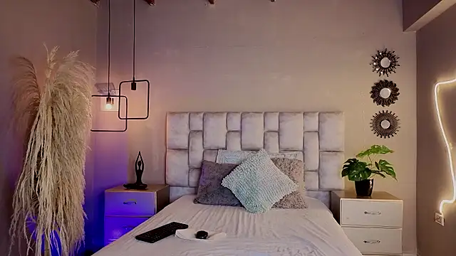 Snapshot of _liiss chatting on 03-04-26, 11:16 liiss online show from 03-04-26, 11:16