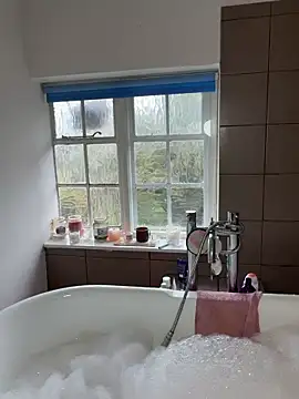 Snapshot of AliceDx chatting on 02-21-26, 11:00 AliceDx online show from 02-21-26, 11:00