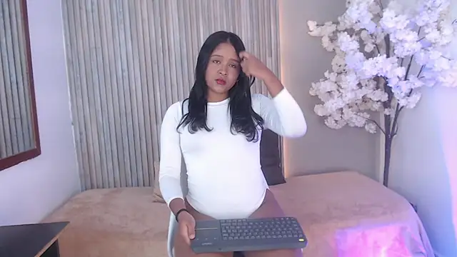 Snapshot of Chel_Stone chatting on 01-13-26, 10:15 Chel Stone online show from 01-13-26, 10:15