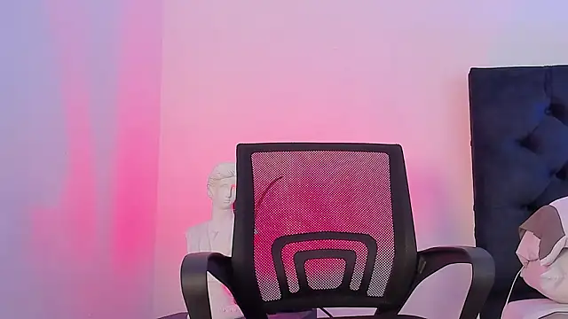 Snapshot of Marcus_Moreno chatting on 02-20-26, 08:53 Marcus Moreno online show from 02-20-26, 08:53