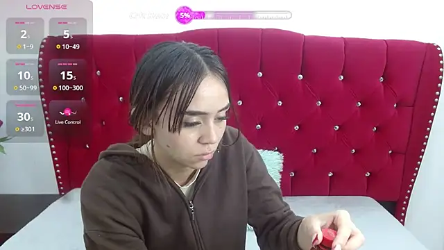 Snapshot of sofiaspring chatting on 05-25-26, 04:13 sofiaspring online show from 05-25-26, 04:13