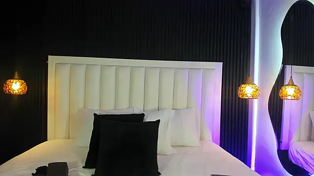 Snapshot of PandoraMiller chatting on 03-03-26, 05:08 PandoraMiller online show from 03-03-26, 05:08