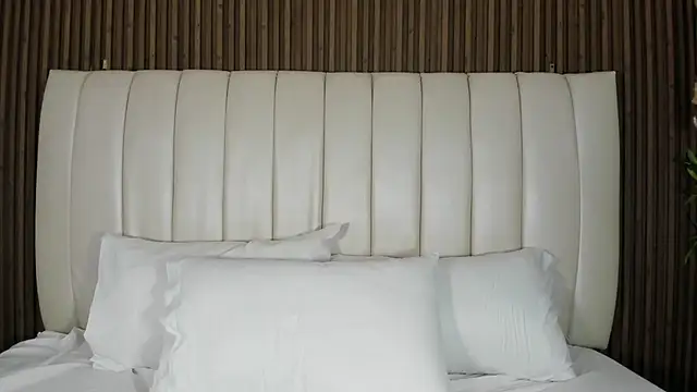 Snapshot of KatheOlson chatting on 02-16-26, 07:54 KatheOlson online show from 02-16-26, 07:54