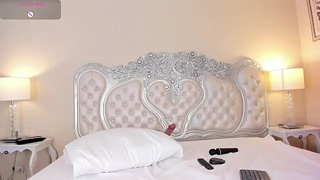 Snapshot of KatheOlson chatting on 06-11-26, 02:53 KatheOlson online show from 06-11-26, 02:53