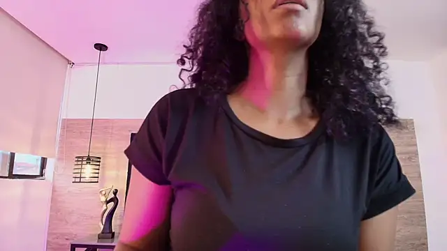 Ellie-Alves online show from 07-17-26, 01:51