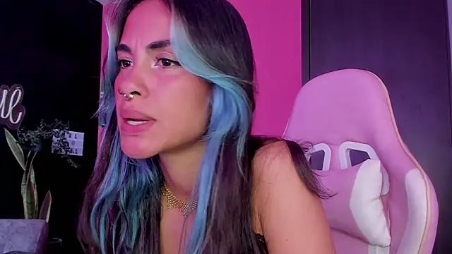 Snapshot of azula_lillet chatting on 02-10-26, 03:27 azula lillet online show from 02-10-26, 03:27