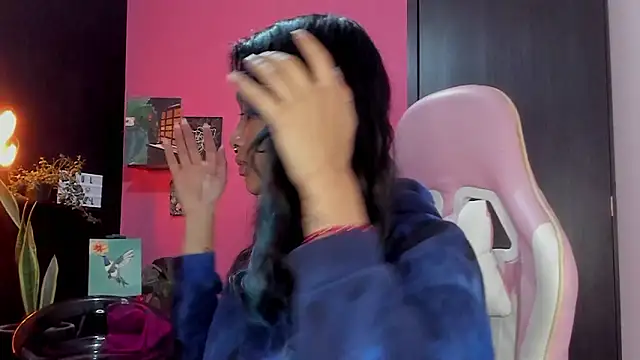 Snapshot of azula_lillet chatting on 02-17-26, 12:29 azula lillet online show from 02-17-26, 12:29