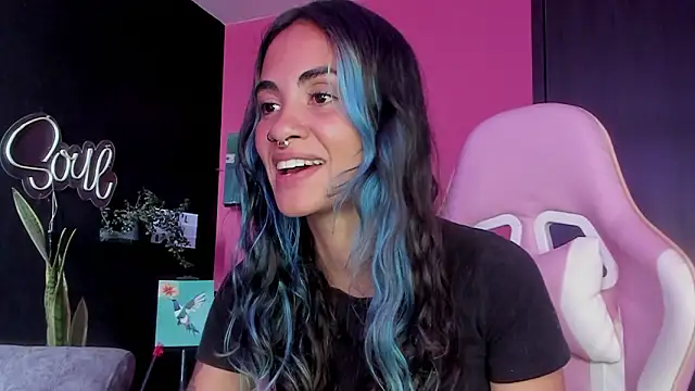 Snapshot of azula_lillet chatting on 03-11-26, 08:04 azula lillet online show from 03-11-26, 08:04