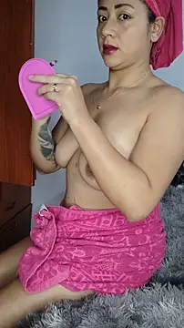 Snapshot of Girl_kataleya10 chatting on 03-05-26, 11:56 Girl kataleya10 online show from 03-05-26, 11:56