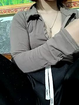 Snapshot of -LunaLust chatting on 02-04-26, 06:08 -LunaLust online show from 02-04-26, 06:08