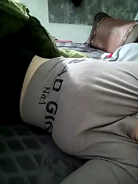 Snapshot of -LunaLust chatting on 02-05-26, 01:10 -LunaLust online show from 02-05-26, 01:10