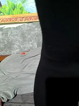 Snapshot of -LunaLust chatting on 02-17-26, 12:34 -LunaLust online show from 02-17-26, 12:34