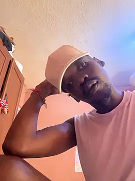 Snapshot of BigAndBeaut chatting on 01-12-26, 12:43 BigAndBeaut online show from 01-12-26, 12:43