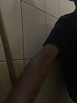 Snapshot of BigAndBeaut chatting on 02-11-26, 09:09 BigAndBeaut online show from 02-11-26, 09:09