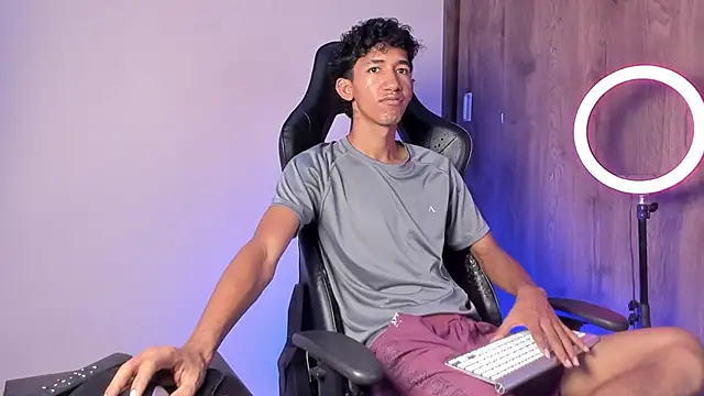 Snapshot of neitan_miller_ chatting on 02-03-26, 08:25 neitan miller online show from 02-03-26, 08:25