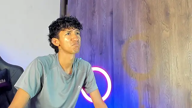 Snapshot of neitan_miller_ chatting on 03-18-26, 04:10 neitan miller online show from 03-18-26, 04:10