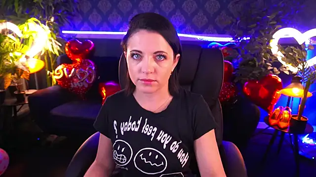 Snapshot of Dafni_Monn chatting on 02-06-25, 01:43 Dafni Monn online show from 02-06-25, 01:43